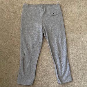 Nike Dri fit cropped leggings, great used condition!